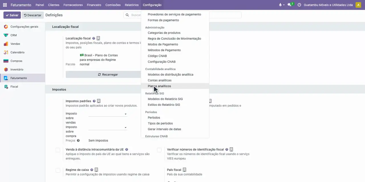 Abra o menu Configuração: aparecem os modelos de distribuição, as contas e os planos analíticos.